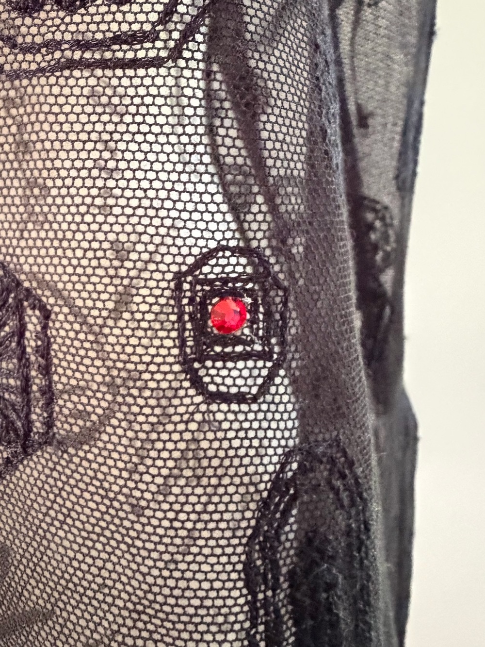 NWT Gorgeous minä perhonen Gemma Tulle Top with Red Gemstone. Women's Size: 36. - Picture 6 of 12